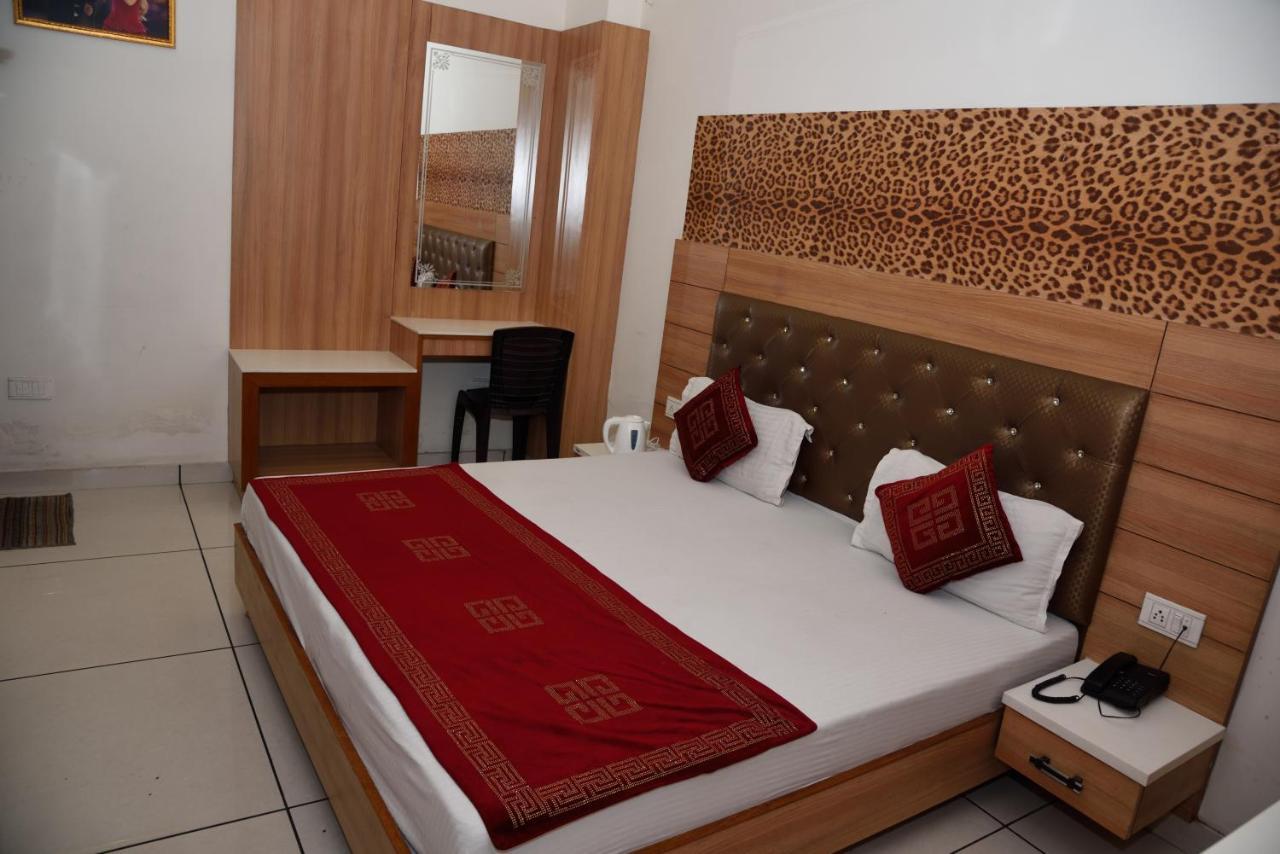 Hotel Robin Inn Amritszár Kültér fotó